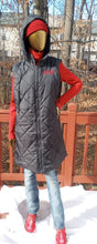 Load image into Gallery viewer, Plus Size Quilted Women&#39;s Sleeveless Hooded Winter Coat with Embroidered DST
